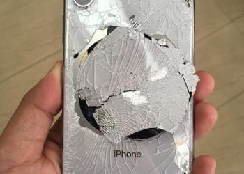 اختبار سقوط ايفون 10