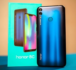 مراجعة هاتف honor 8c