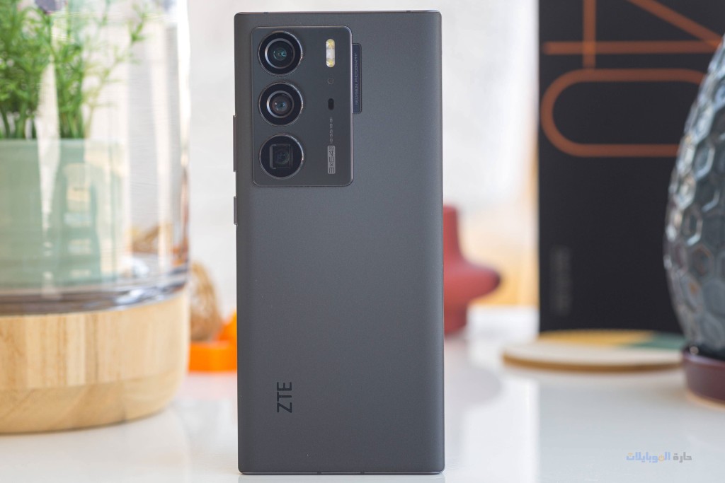 مراجعة تصميم هاتف zte axon 40 ultra