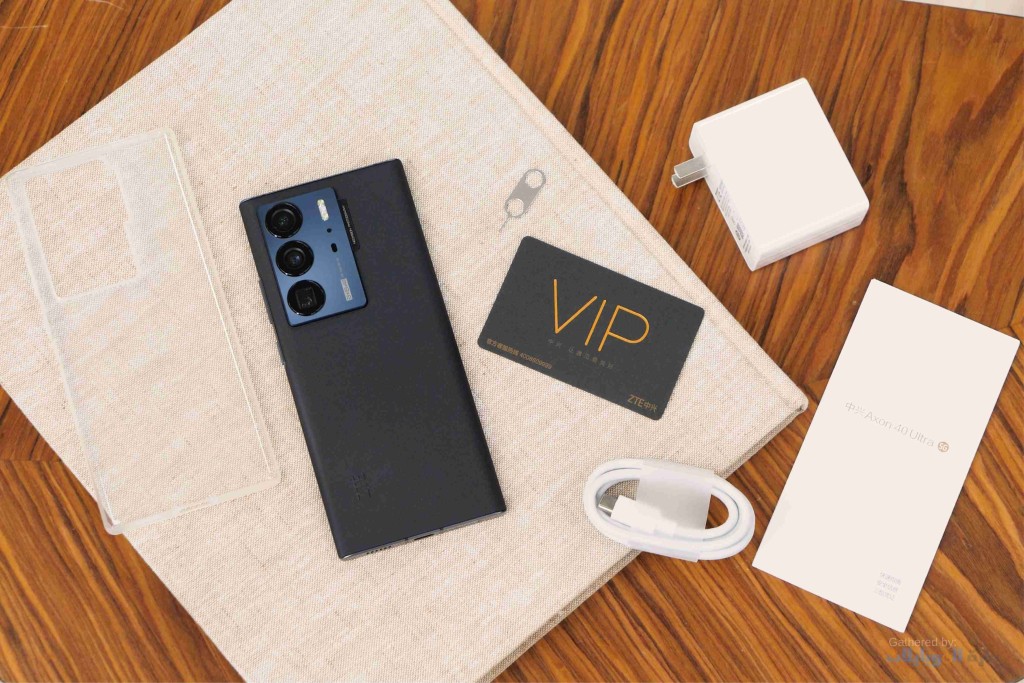 فتح علبة هاتف ZTE Axon 40 Ultra 