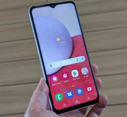 Samsung Galaxy A13 Unboxing Review