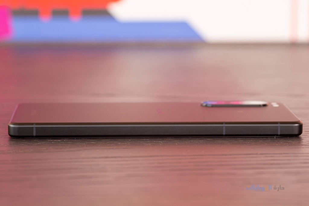 مراجعة سمك تصميم هاتف sony xperia 5 iv