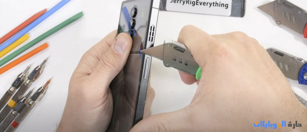 هاتف red magic 8 pro يخضع لاختبار المتانة