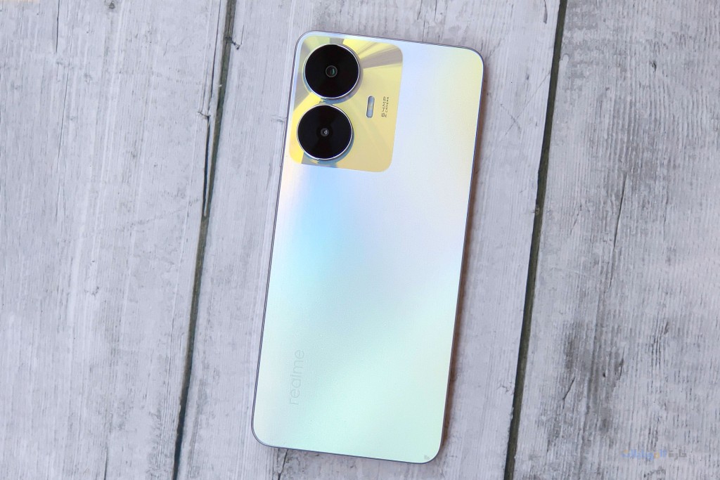 مراجعة تصميم هاتف realme c55