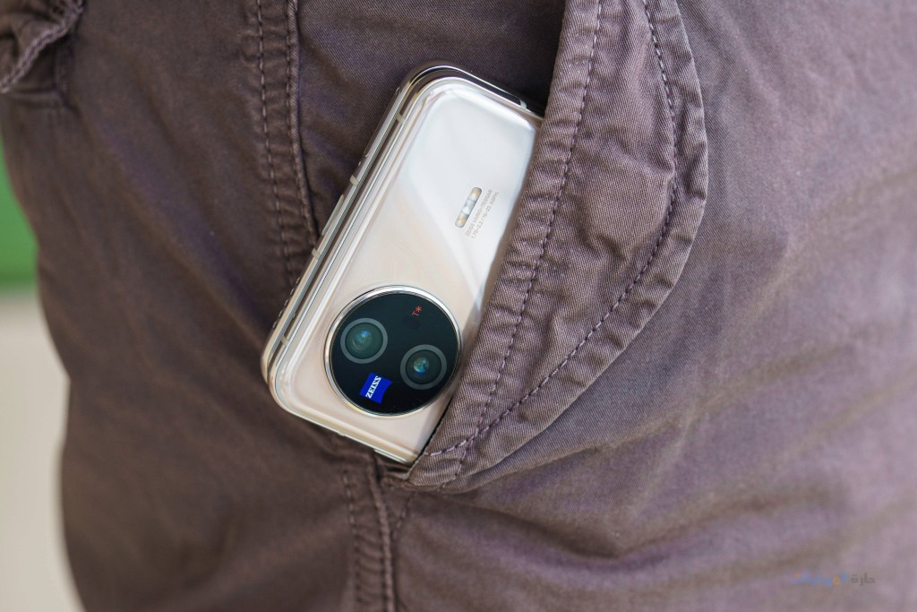 مراجعة مواد تصنيع هاتف vivo x flip