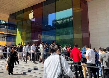 زيادة طلبات ايفون 15 في الصين