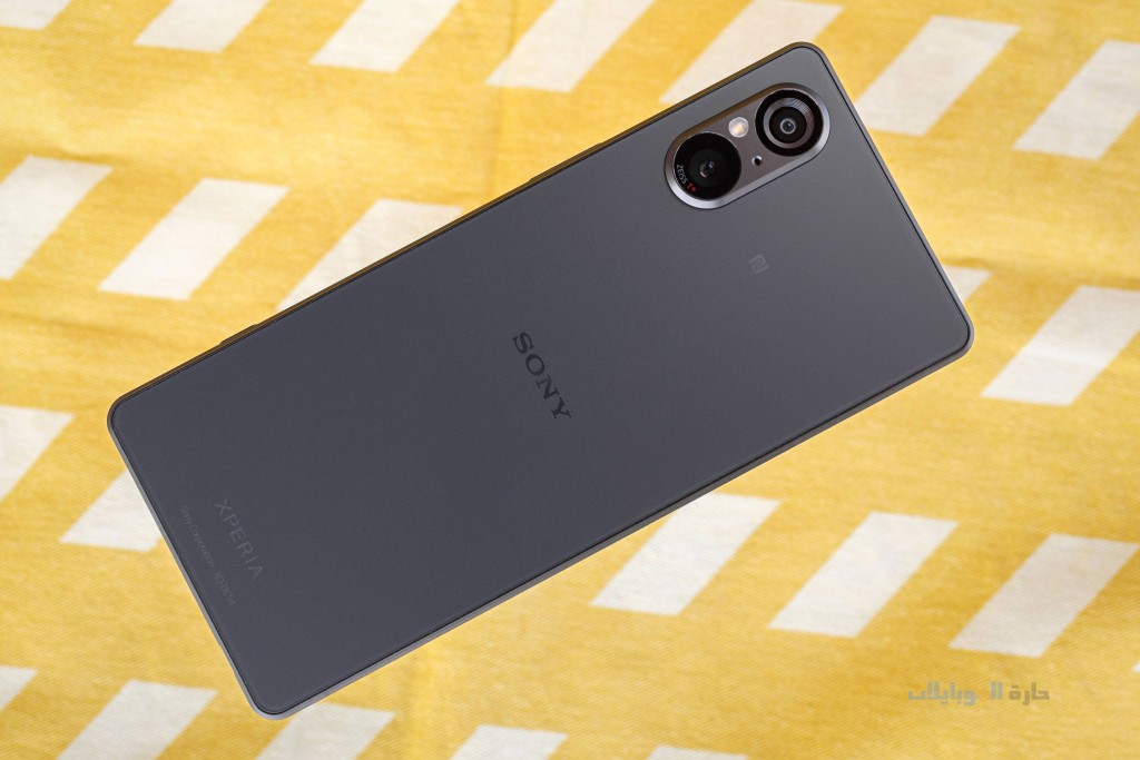 مراجعة تصميم هاتف sony xperia 5 v