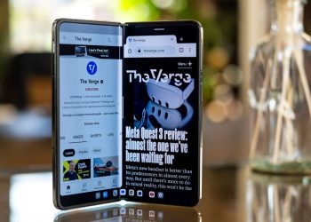 ون بلس تكشف عن oneplus open