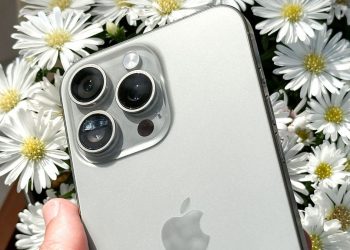 زجاج عدسات كاميرا الزوم في سلسلة iphone 16 pro