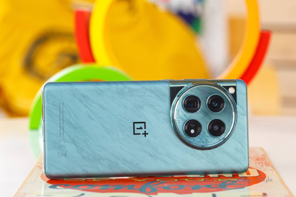 مراجعة تصميم هاتف oneplus 12