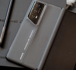 Honor Magic V2 RSR Porsche Design Unboxing Review