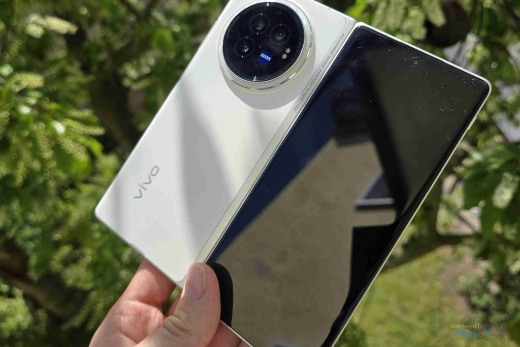 تصميم هاتف vivo X Fold3 