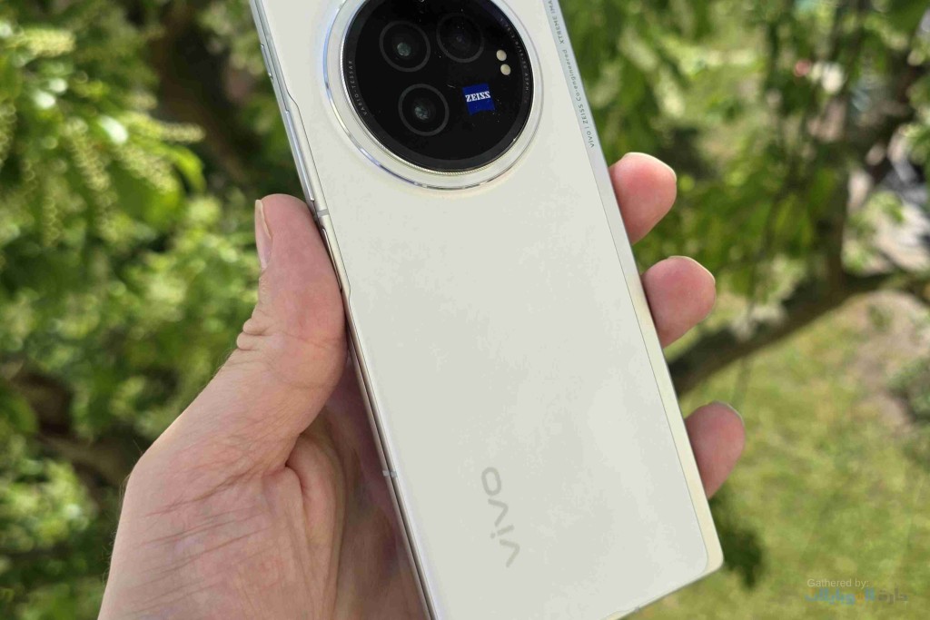 تصميم هاتف vivo X Fold3 