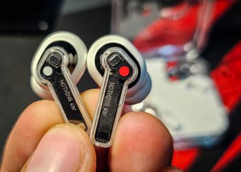 nothing تُعلن عن سماعات الاذن الجديدة