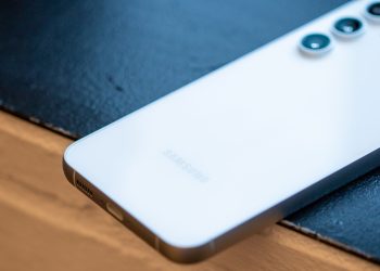 شائعات تزعم اطلاق galaxy s24 fe