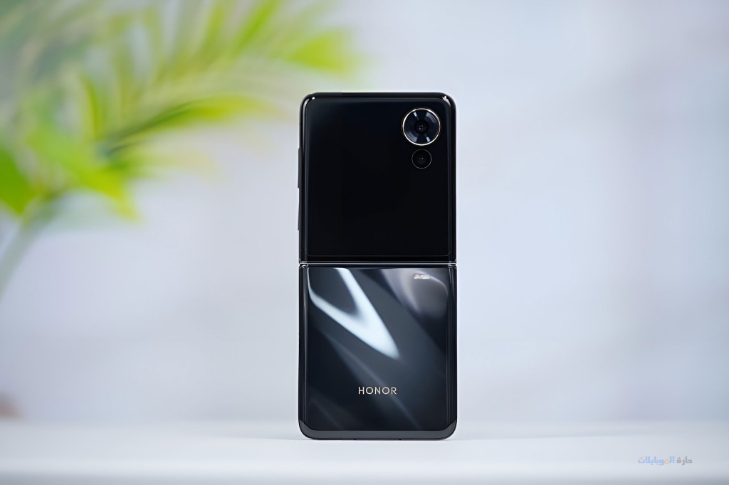 مراجعة تصميم هاتف honor magic v flip