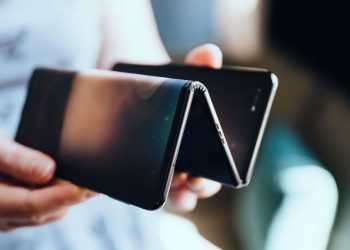 هواوي ستطلق اول جهاز قابل للطي مرتين في العالم