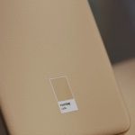 هاتف motorola edge 50 neo باللون البيج