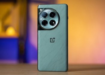 تسريبات مفصلة حول بطارية هاتف oneplus 13