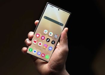 سامسونج ستطلق galaxy s25 ultra بحواف اقل و شاشة اكبر