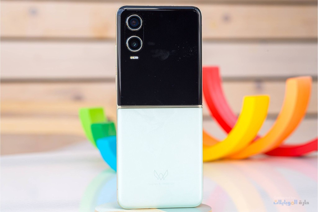 مراجعة هاتف Tecno Phantom V Flip2 