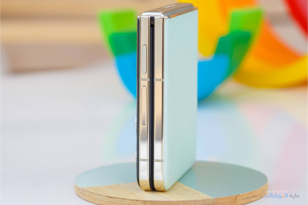 تصميم هاتف Tecno Phantom V Flip2 