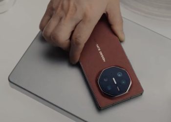 هاتف هواوي mate xt ثلاثي الطي متوفر رسميا على موقع الشركة