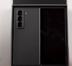 Samsung Galaxy Z Fold Special Unboxing Review