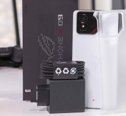 Asus ROG Phone 9 Unboxing Review