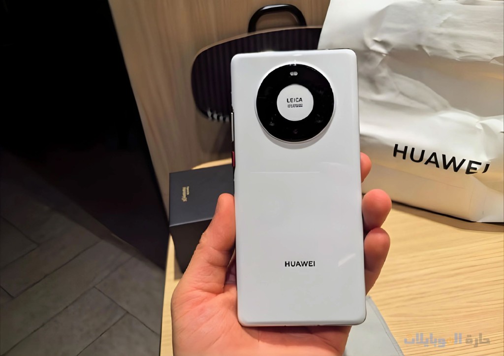 رصد mate 70 pro من الخلف قبل اطلاقه