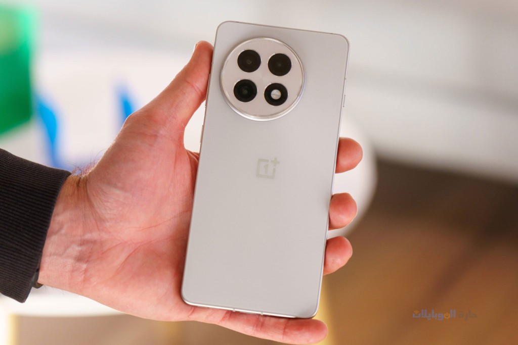 مراجعة تصميم هاتف oneplus 13r
