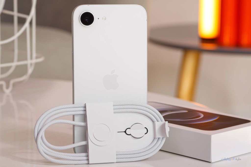 فتح صندوقapple iphone 16e