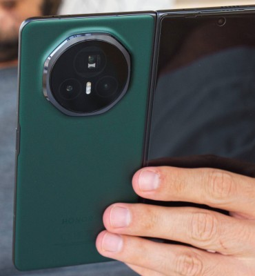 شائعات تشير إلى أن Honor ستتخطى Magic V4