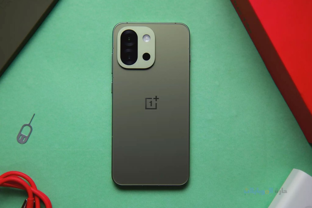 مراجعة تصميم هاتف oneplus 13s