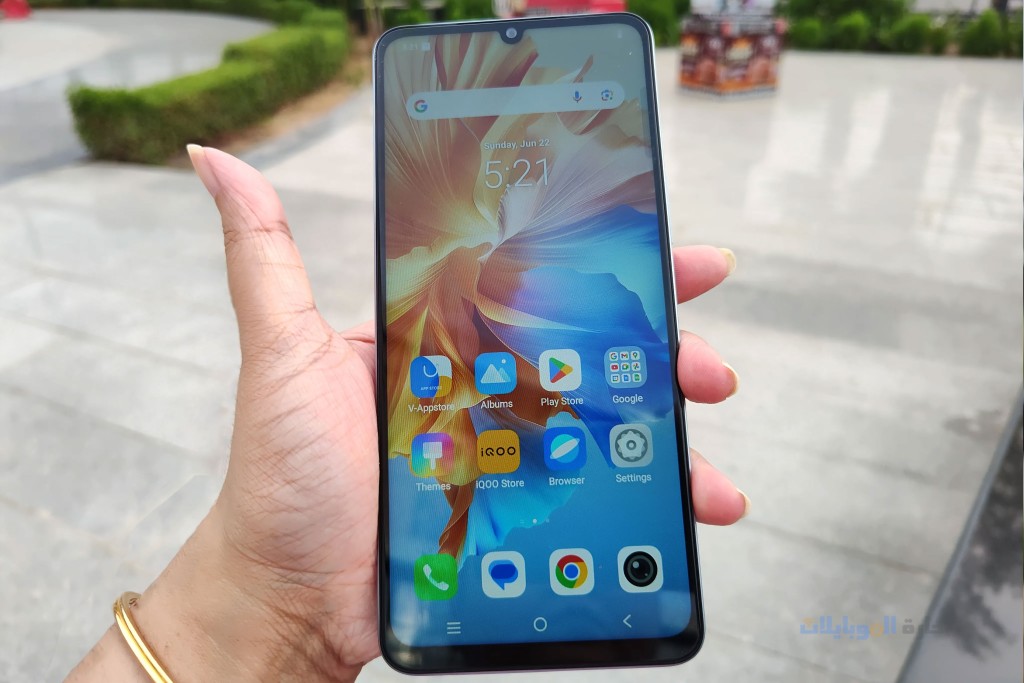 مراجعة شاشة هاتف vivo iqoo z10 lite