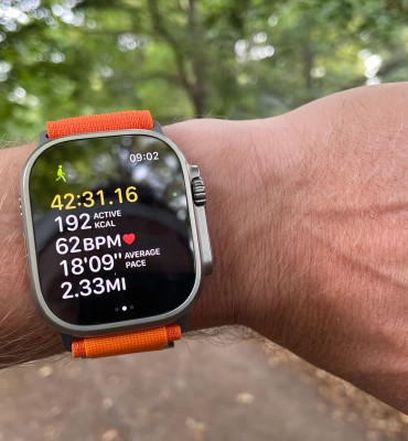 ساعة apple watch ultra القادمة ستأتي بشاشة أكبر
