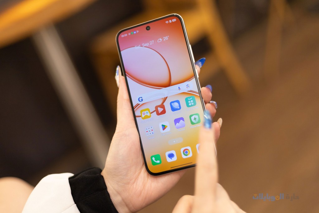 مراجعة تصميم هاتف realme 15t