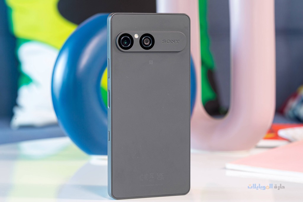 ظهر هاتف sony xperia 10 vii