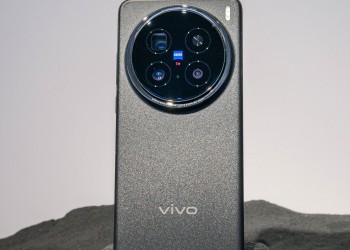 هاتف vivo x300 pro قادم بشاشة نحيفة