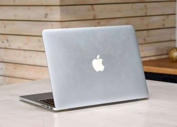 جهاز macbook الاقتصادي قد يأتي في اوائل 2026