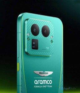 تصميم realme gt8 pro باللون الأخضر