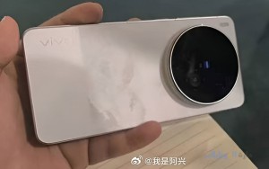 تسريبات صور vivo x300 ultra من الخلف